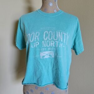 Door County Wisconsin 100% cotton cropped tshirt medium turquoise blue faded